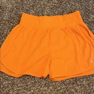 Balance oasis short mango high waisted